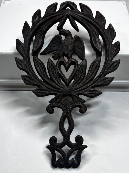 Other - Vintage 1949 J.Z.H. Cast Iron Trivet Eagle & Heart Wreath Americana heart